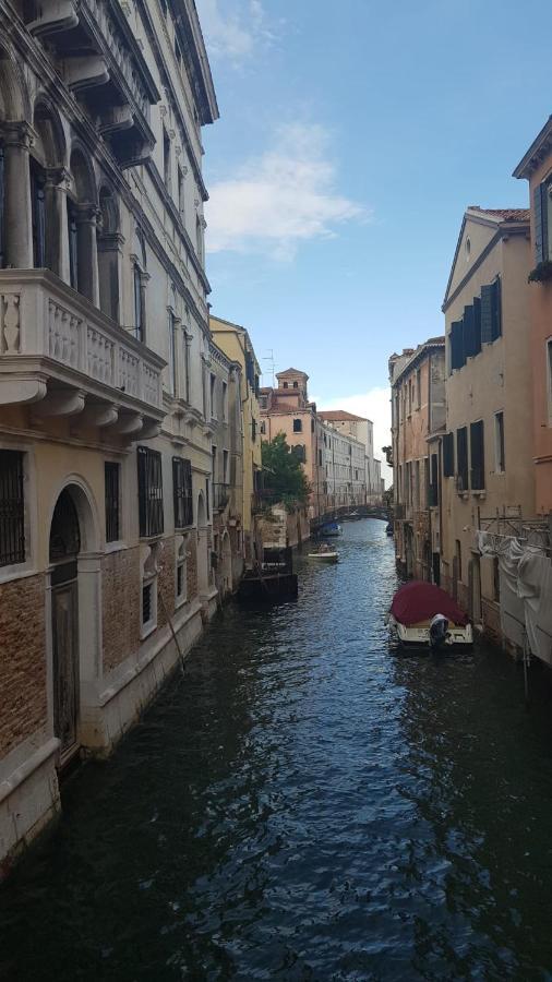 The Secret Garden In The Very Heart Of Venedig Exteriör bild